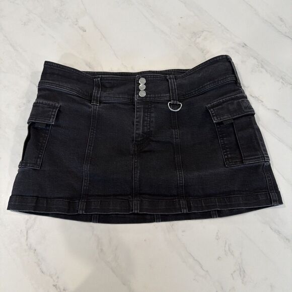 Utility Cargo Streetwear Y2K Urban Outfitters Black Denim Cargo Mini Skirt Lg - Picture 1 of 7